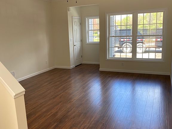 3rd image of 7 Red Maple Ln #B