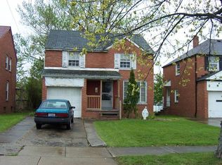 5074 Thomas St, Maple Heights, OH 44137