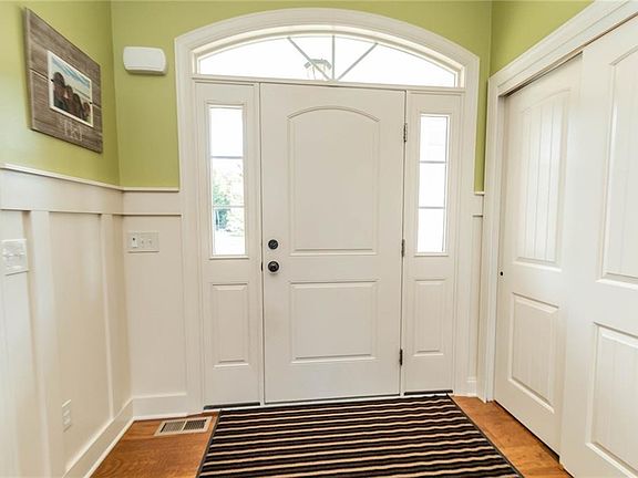 4th image of 82 Rockwell Dr