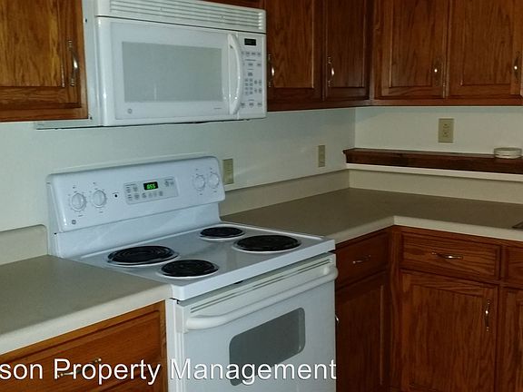 5th image of 2624 Southridge Dr APT F