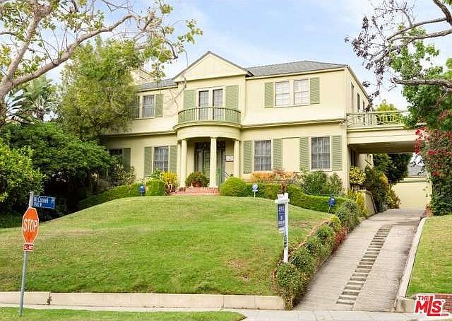 1st image of 2864 McConnell Dr