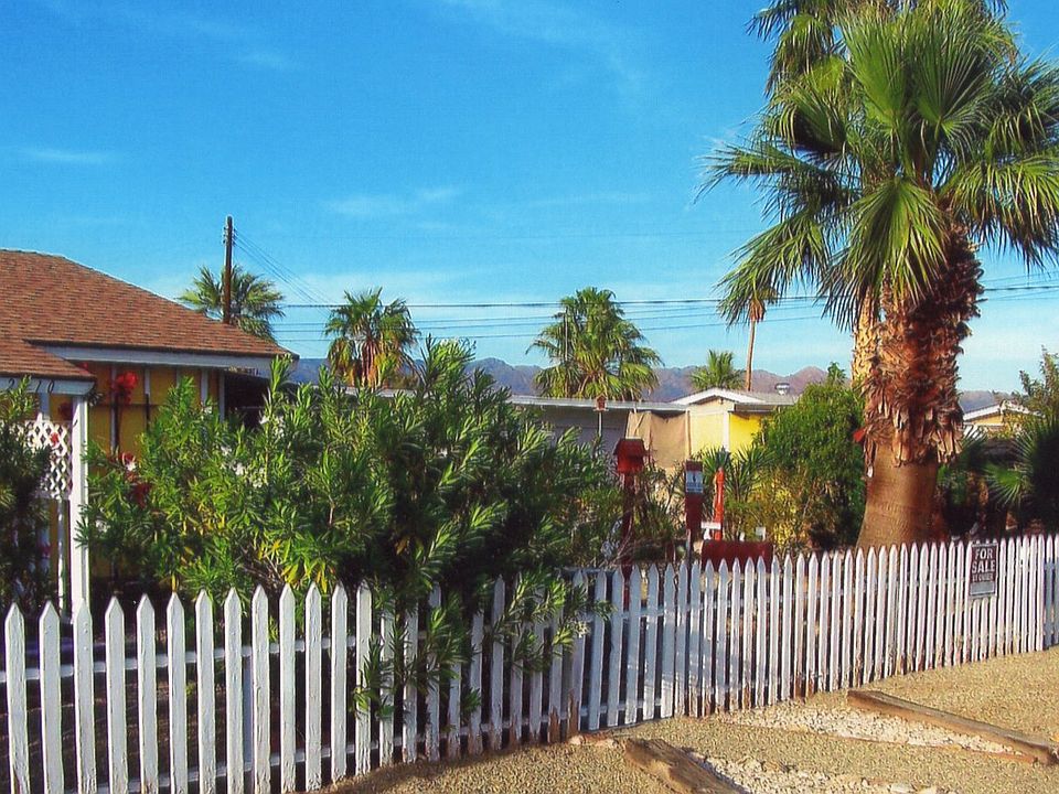 1st image of 2110 4th St