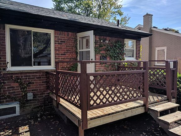 3rd image of 24301 Gardner Ave