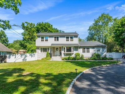 303 Maplewood Road, Huntington Station, NY, 11746