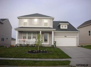 8823 S 166th St, Omaha, NE 68136