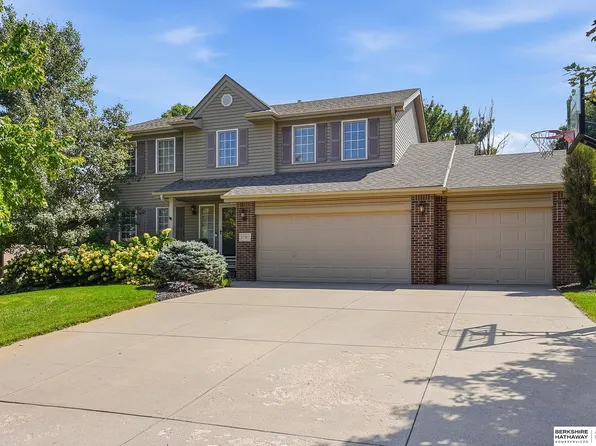 17303 J St, Omaha, NE 68135