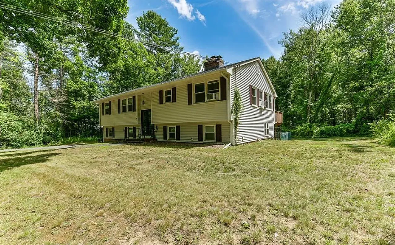 5 bed, 1394 sqft, $2,900 — Photo 3