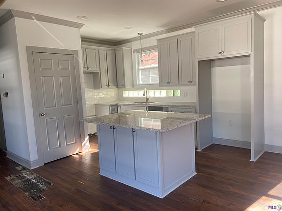 5th image of 848-860 Steele Blvd #872