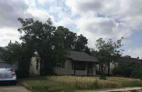 2nd image of 2427 Abilene St