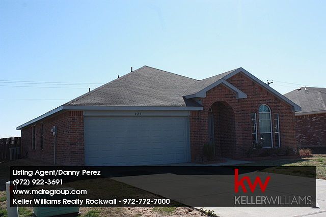 2nd image of 825 Nancy Dr