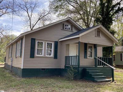 633 Sullivan St, Laurens, SC, 29360