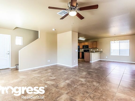 2nd image of 102 S Parkwood Cir