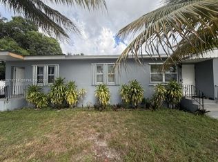 805 NE 134th St #B, Miami, FL 33161