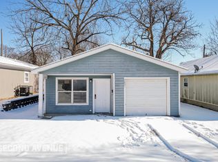 2833 Kensington Ave, Kansas City, MO 64128
