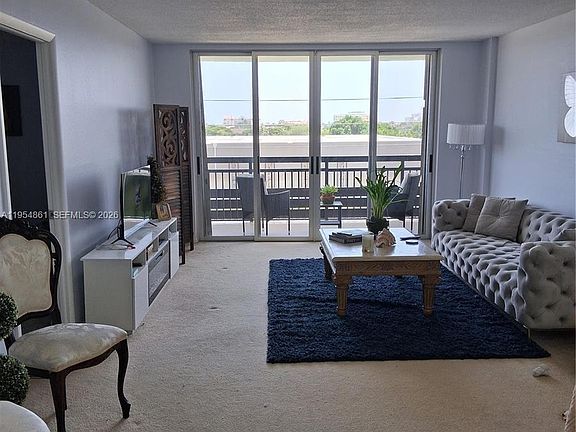2nd image of 555 NW 4th Ave #4150