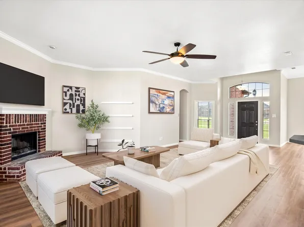 126 Davenport Ln, Waxahachie, TX 75165