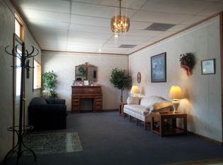 105 N Choctaw St, Caddo, OK 74729