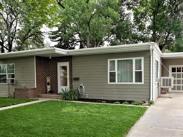 445 N Douglas St, Powell, WY 82435