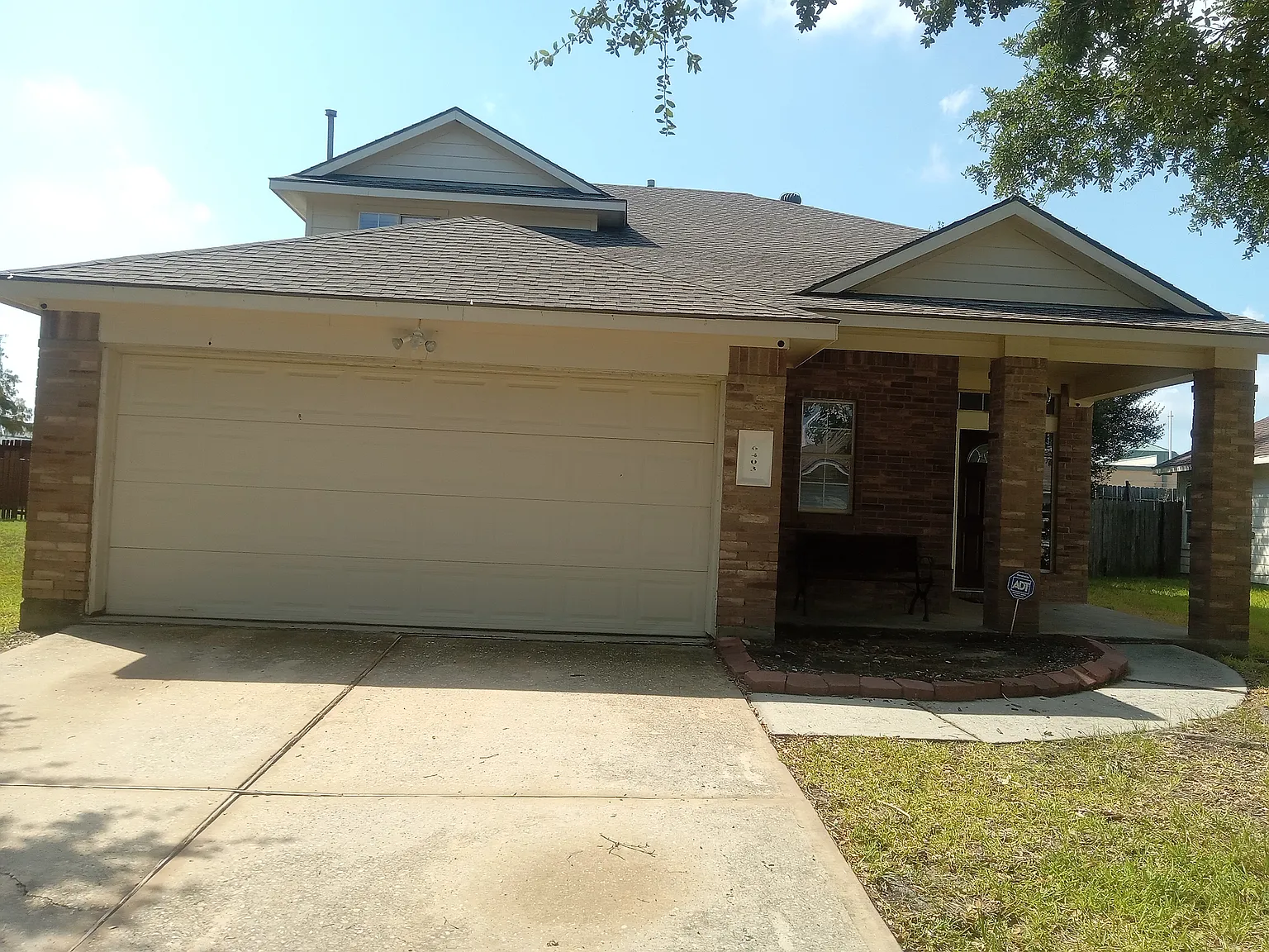 3 bed, 2.5 bath, 1838 sqft, $1,900 — Photo 3