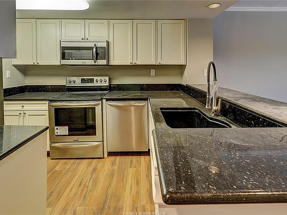 3rd image of 17 Harbourside Ln APT 7116