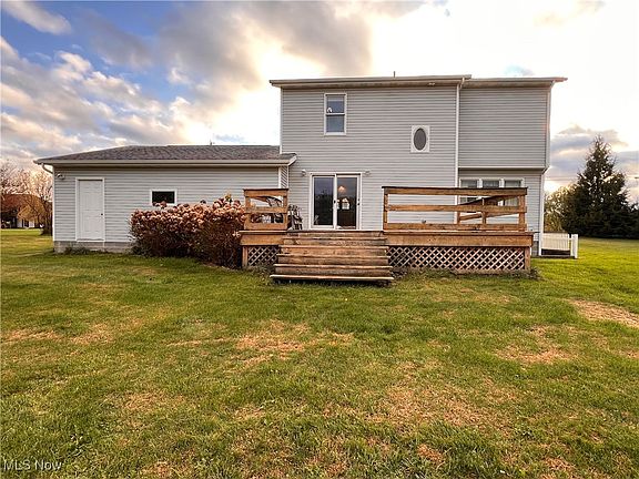 4th image of 46690 Winston Dr