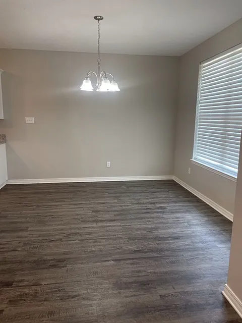 3 bed, 1638 sqft, $2,295 — Photo 2