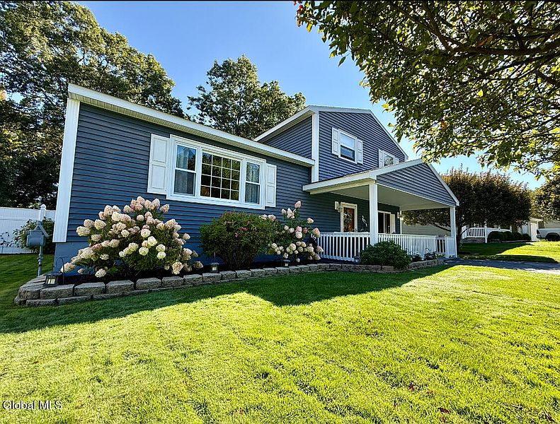 4th image of 17 Baker Drive