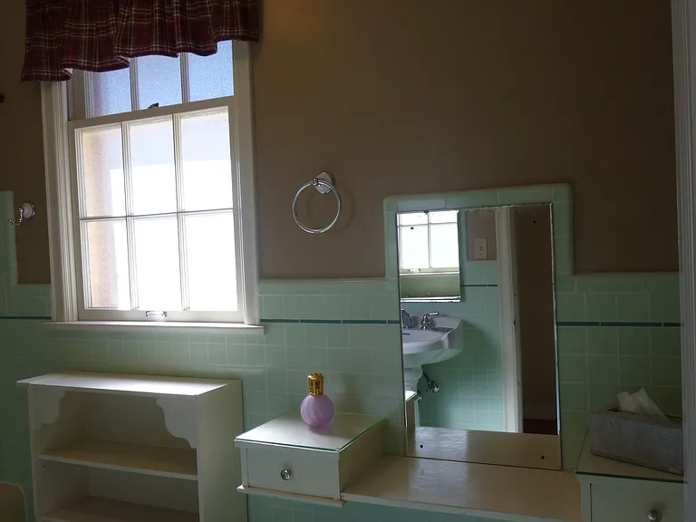 517 W 27th Ave — Photo 13