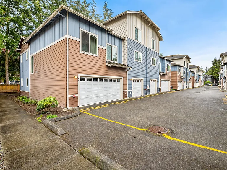 Pinnacle Townhomes — Photo 39
