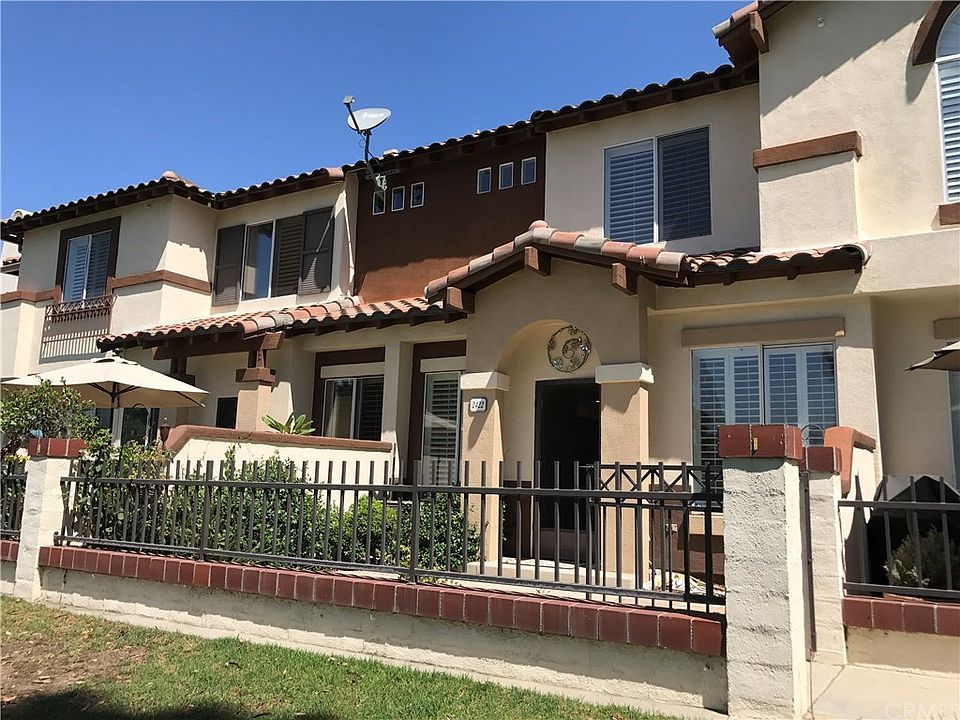 1st image of 2422 Sunningdale Dr