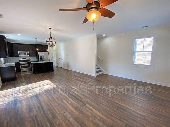 4th image of 5101 Hyde Park Village Ln
