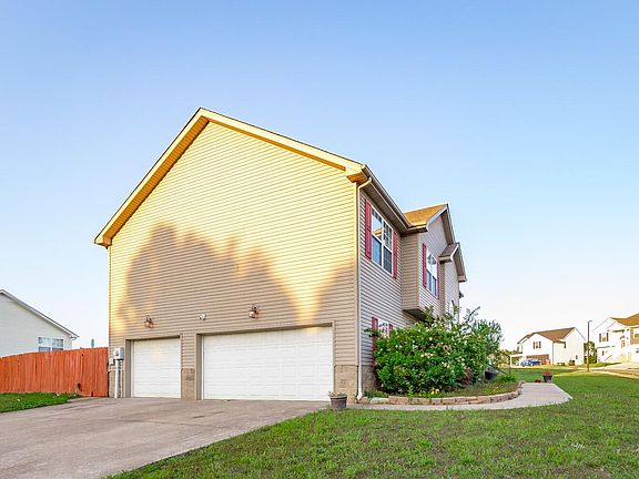3rd image of 1460 Mutual Dr