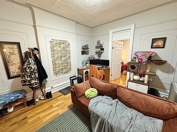 3rd image of 1409 Saint Johns Pl #8