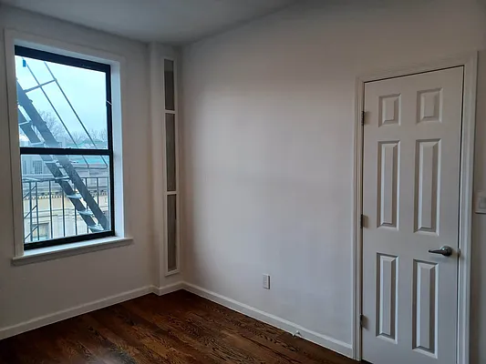 Rented by Reyes & Elsamad Real Estate Group | media 26