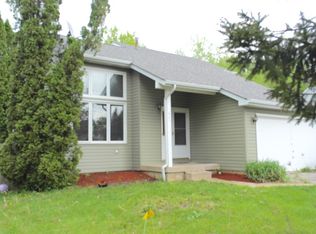 461 Briar Ave, Gurnee, IL 60031