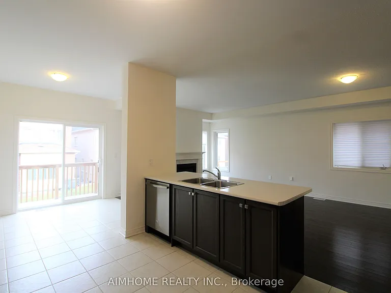 38 Foxberry Rd — Photo 20