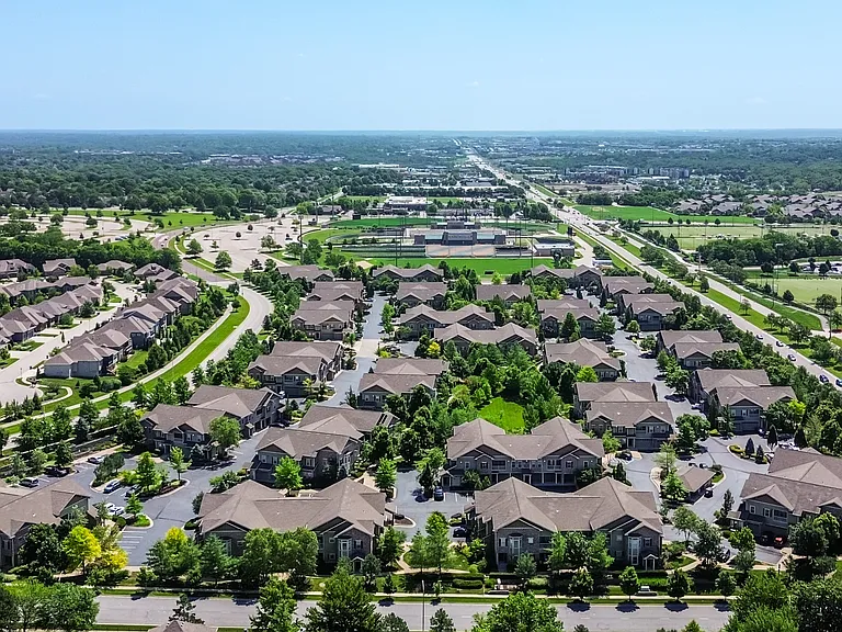 Sovereign at Overland Park — Photo 52
