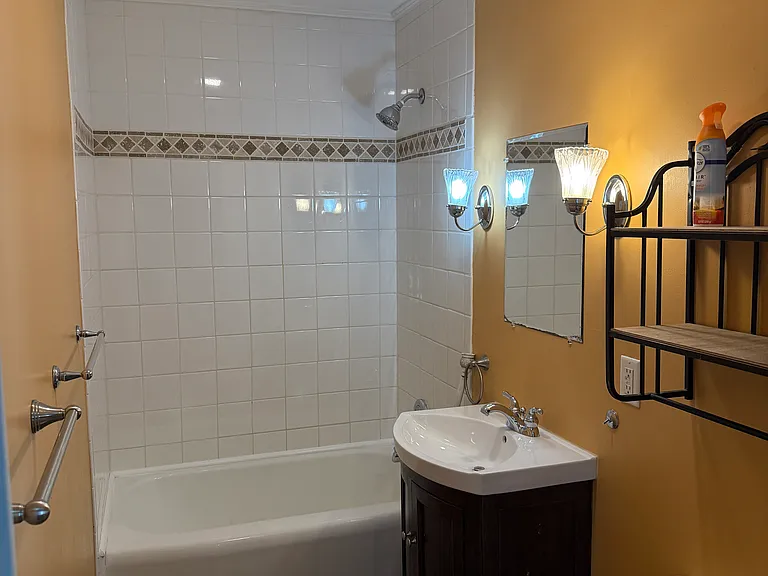 331 Main St #2 — Photo 8
