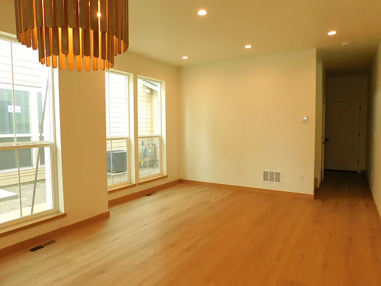 605 Holstein Way — Photo 6