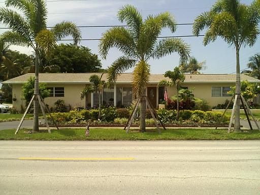 1st image of 1019 SE 10th St
