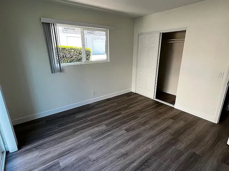 1080 Gardena Rd — Photo 6