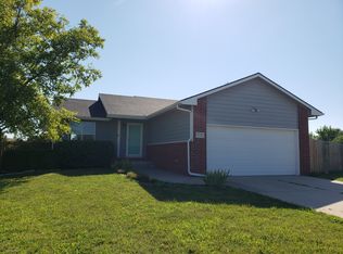1718 Buckeye Ct, Andover, KS 67002