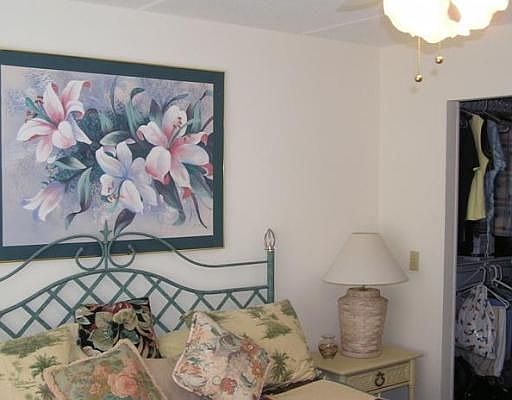 5th image of 708 Tamiami Trl S APT 202