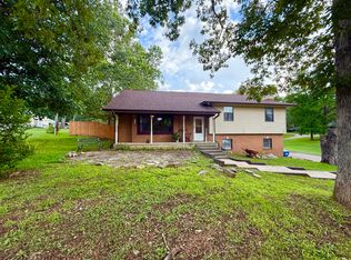 8062 Illinois Rd, Houston, MO 65483