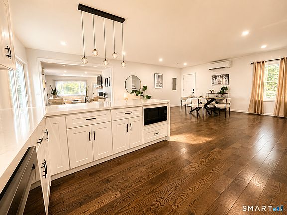 2nd image of 198 Castle Avenue
