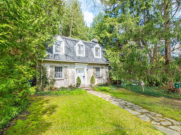 3rd image of 38 Donwoods Dr