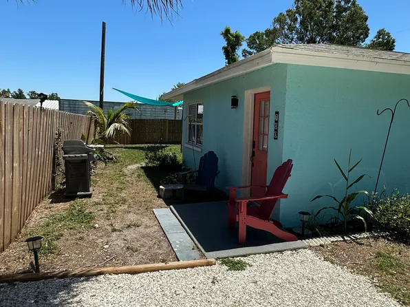 700 Forest St, Nokomis, FL 34275