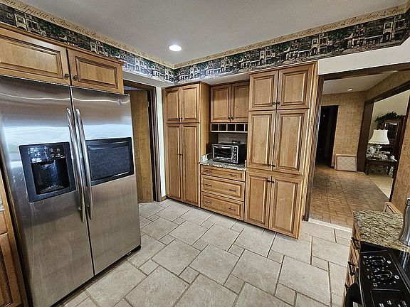 5th image of 45554 Private Shore Dr