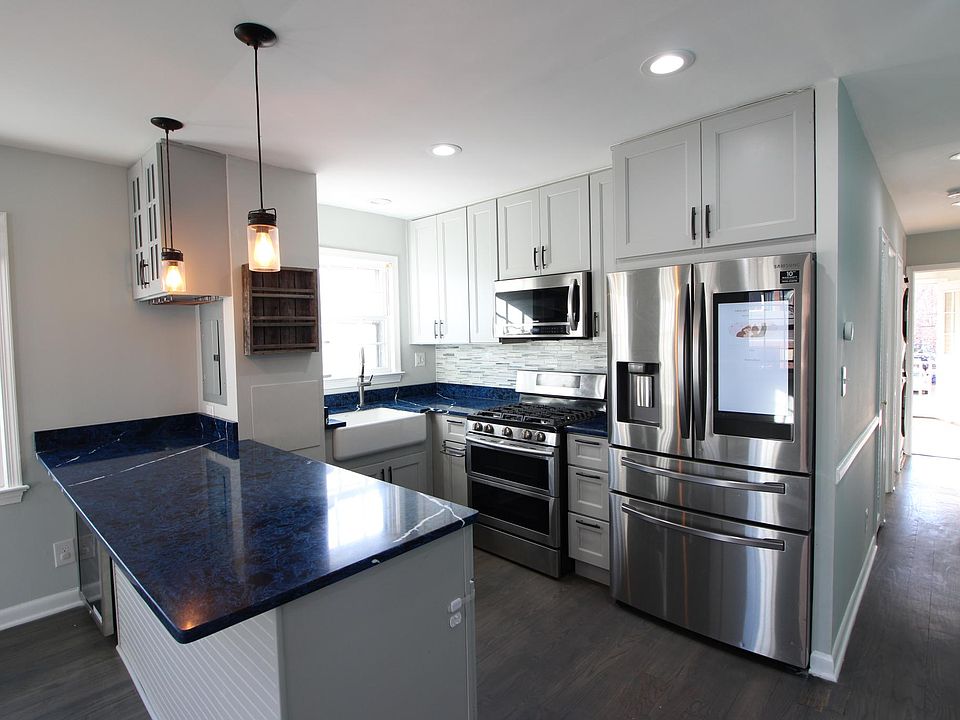 1st image of 724 N Washington St #B