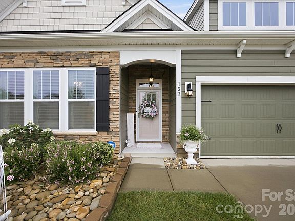 2nd image of 123 Cup Chase Dr